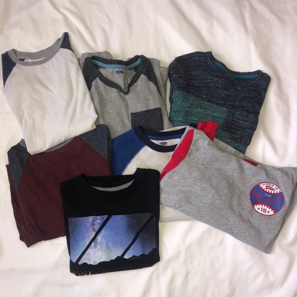 Lot of 7 Old Navy Boys size M(8) shirts.